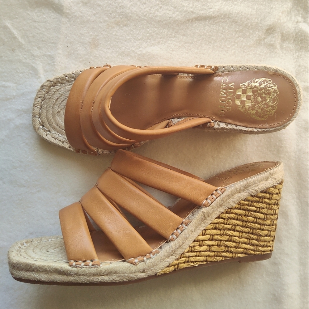 Vince Camuto Size 8 Molisana Wedge Light Cognac Color